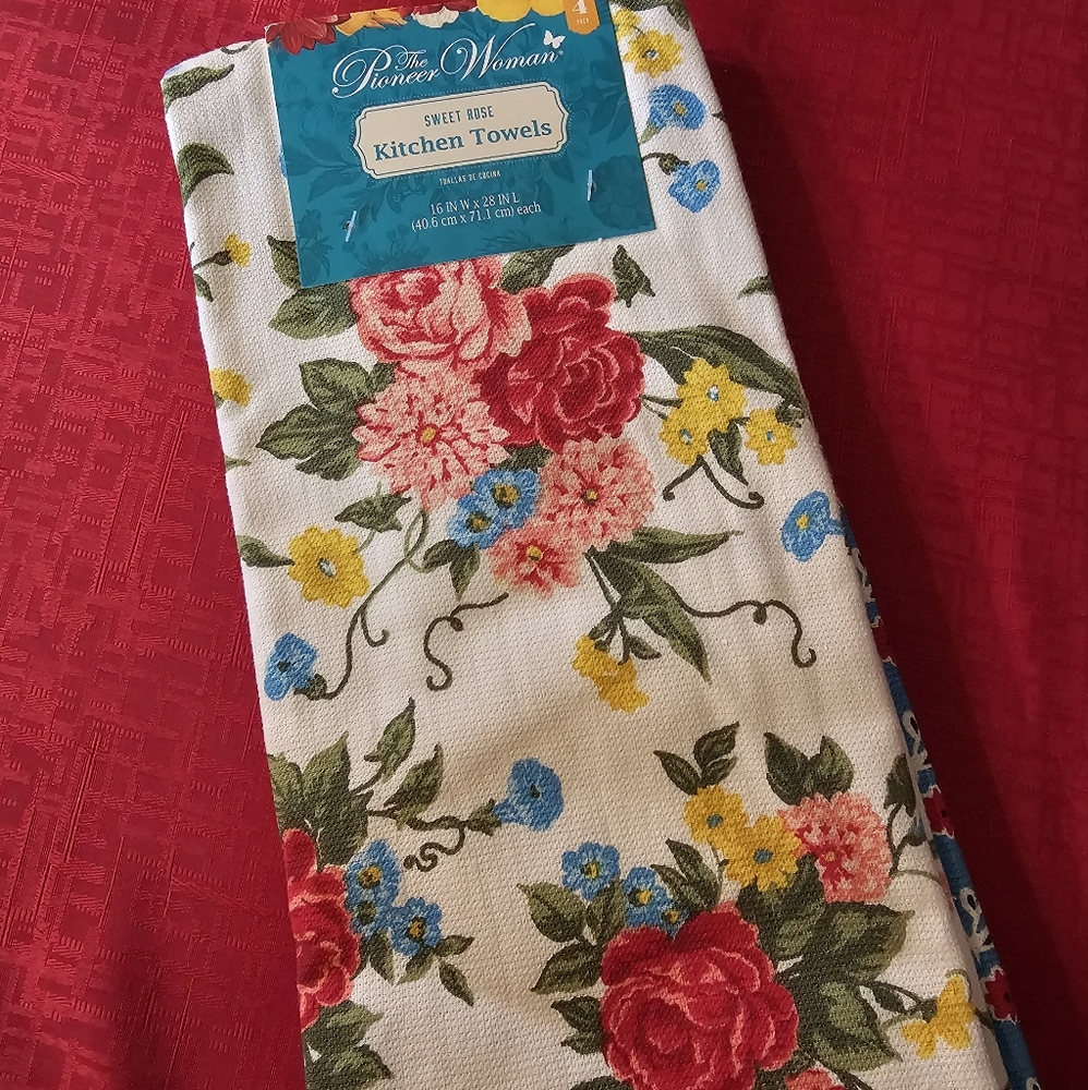 Brand New🌹 The Pioneer Woman Kitchen Towels Sweet Rose